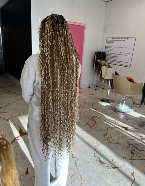 Long curly wavy extensions