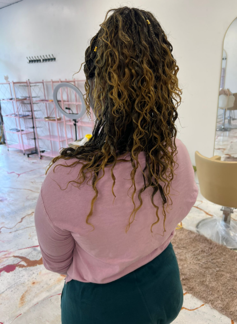 Curly wavy install